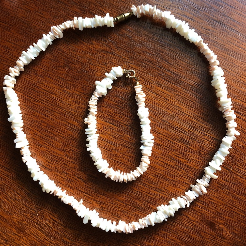 Coral necklace and bracelet set